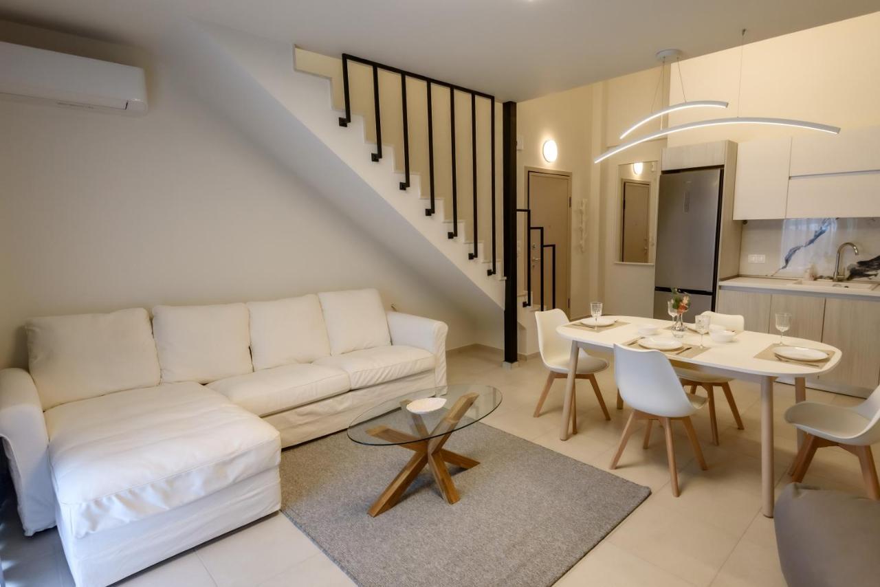 Itaka Familiy Apartments - Halkidiki Suites Com Никити Екстериор снимка
