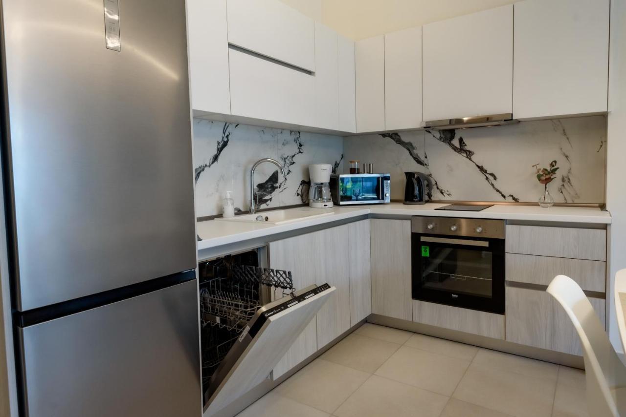 Itaka Familiy Apartments - Halkidiki Suites Com Никити Екстериор снимка